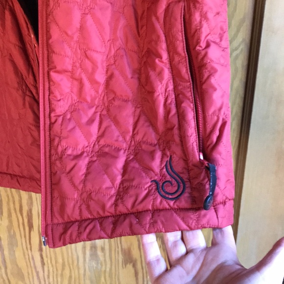 Isis brick red vest size 8. Fleece lined, side pockets. - Picture 3 of 7